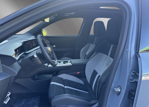 Vehicle image 8 Vehicle image 8