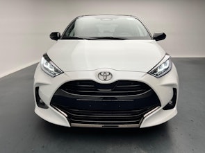 Vehicle image TOYOTA Yaris 1.5 VVT-i HSD Premium