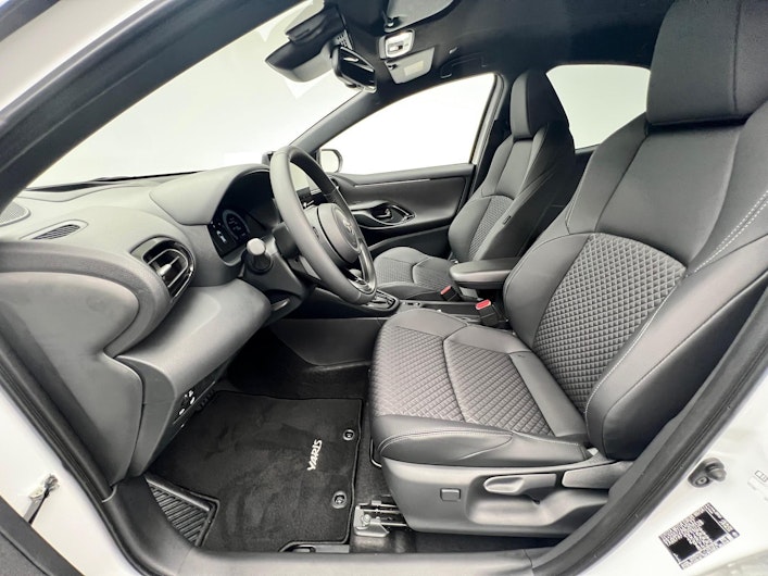 Vehicle image TOYOTA YARIS