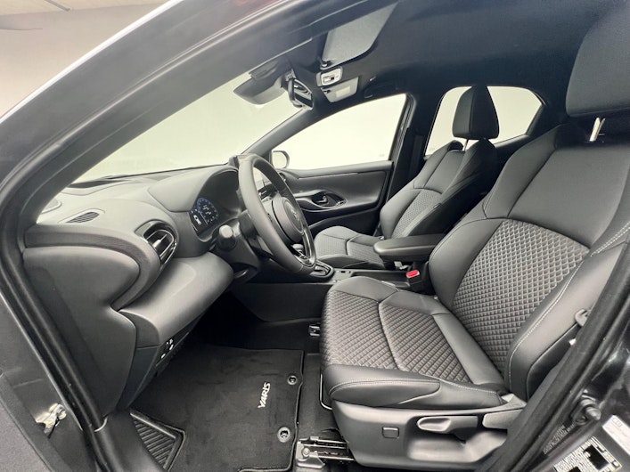 Vehicle image TOYOTA YARIS