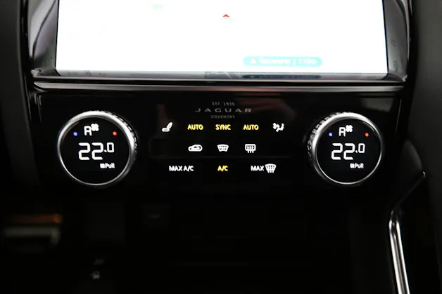 Jaguar E-Pace 1.5 T 300e R-Dynamic SE AWD