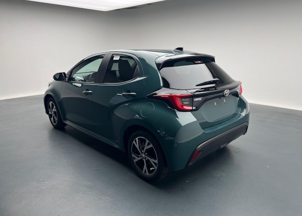 Vehicle image 4 Vehicle image 4