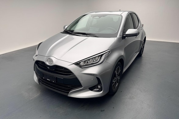 TOYOTA Yaris 1.5 VVT-i HSD Trend 0 TOYOTA Yaris 1.5 VVT-i HSD Trend 0