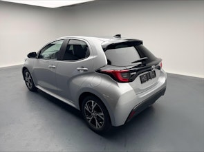 Vehicle image TOYOTA Yaris 1.5 VVT-i HSD Trend