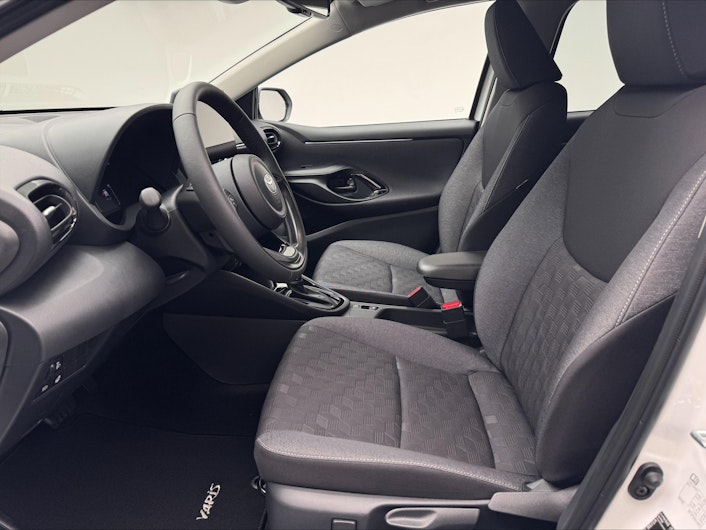 Vehicle image TOYOTA YARIS