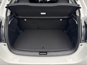 Vehicle image TOYOTA Yaris 1.5 VVT-i HSD Trend