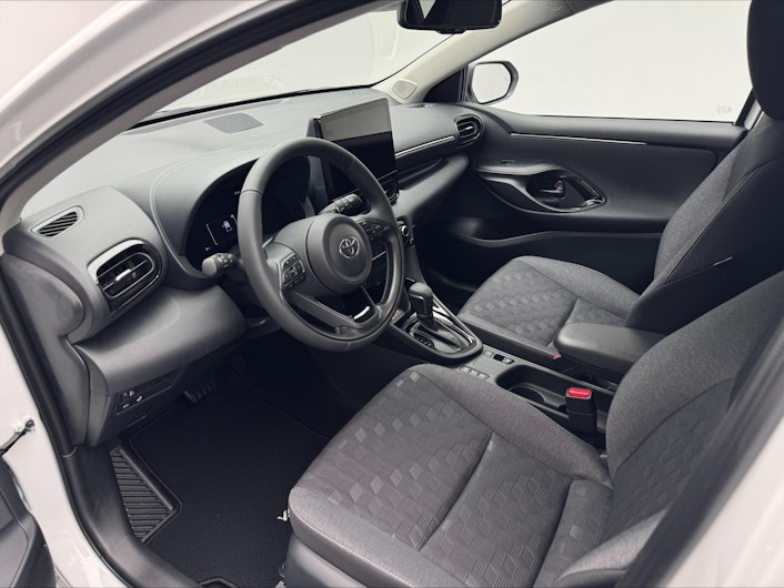 Vehicle image TOYOTA YARIS