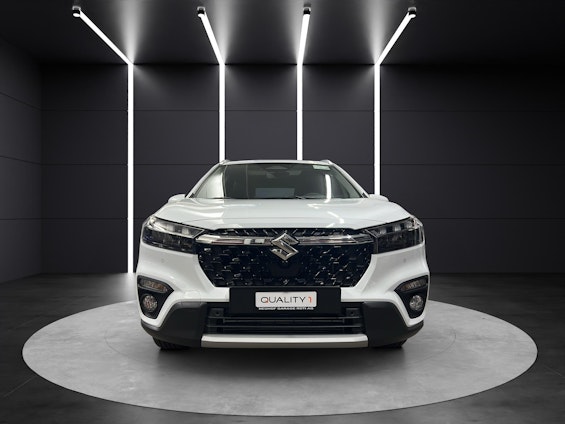 Vehicle image 6 Vehicle image 6