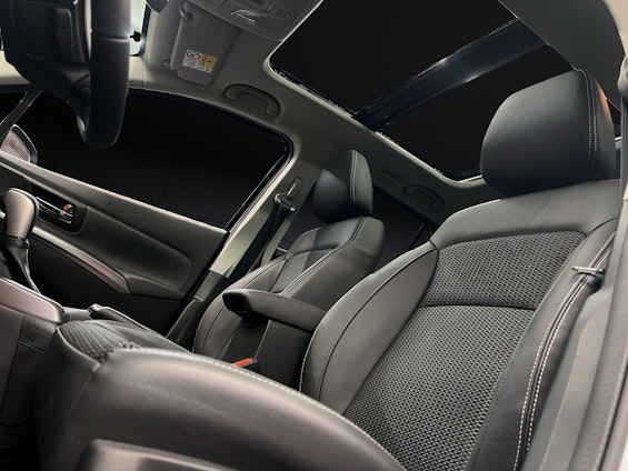 Vehicle image 14 Vehicle image 14