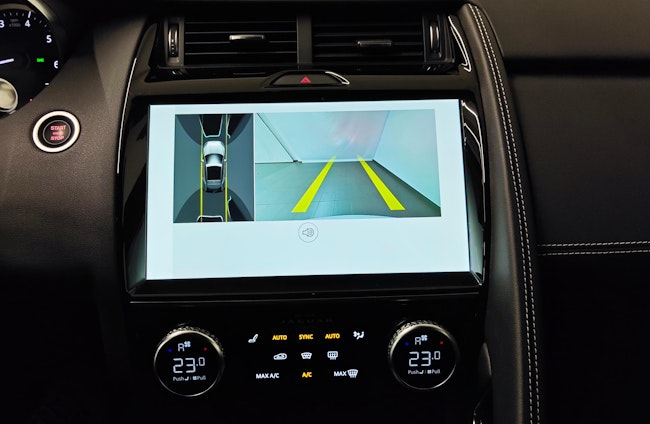 Vehicle image 14 Vehicle image 14