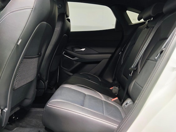 Vehicle image 6 Vehicle image 6