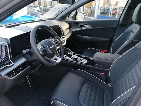 Vehicle image 6 Vehicle image 6