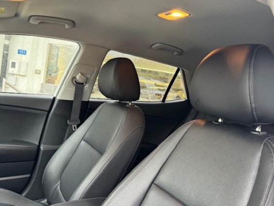 Vehicle image 5 Vehicle image 5