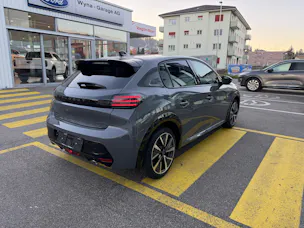 Peugeot 208 1.2 Hybrid GT
