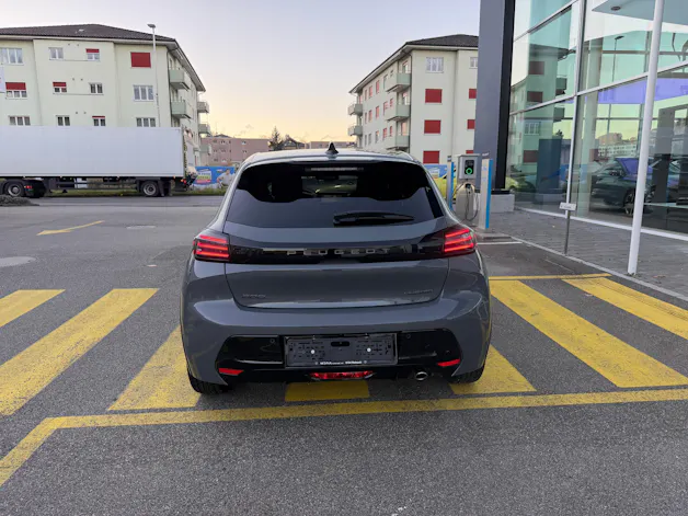 Peugeot 208 1.2 Hybrid GT