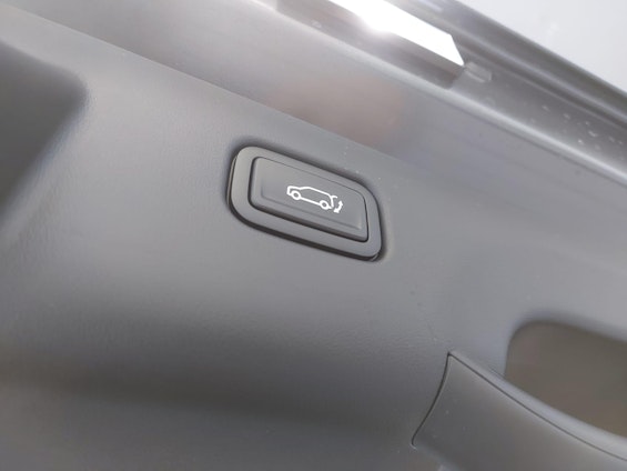 Vehicle image 6 Vehicle image 6