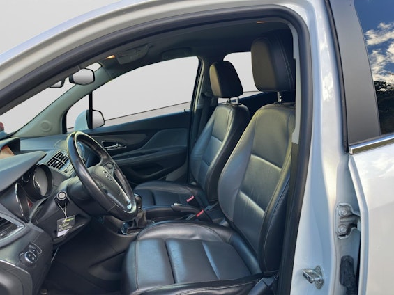 Vehicle image 8 Vehicle image 8