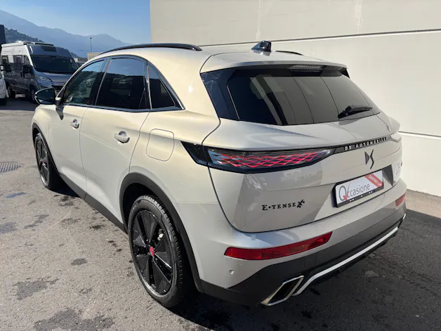 DS Automobiles 7 1.6 E-Tense Ligne Noire 4x4