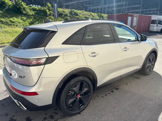 DS Automobiles 7 1.6 E-Tense Ligne Noire 4x4