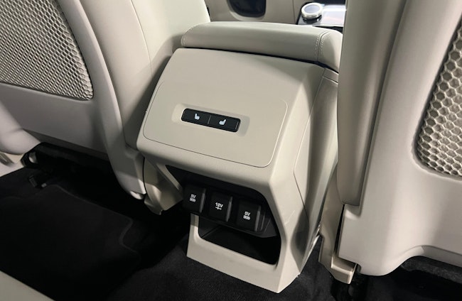 Vehicle image 10 Vehicle image 10