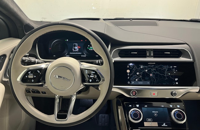 Vehicle image 6 Vehicle image 6