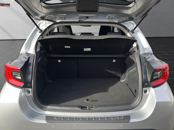 Vehicle image 9 Vehicle image 9