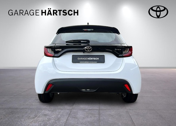 Vehicle image 4 Vehicle image 4