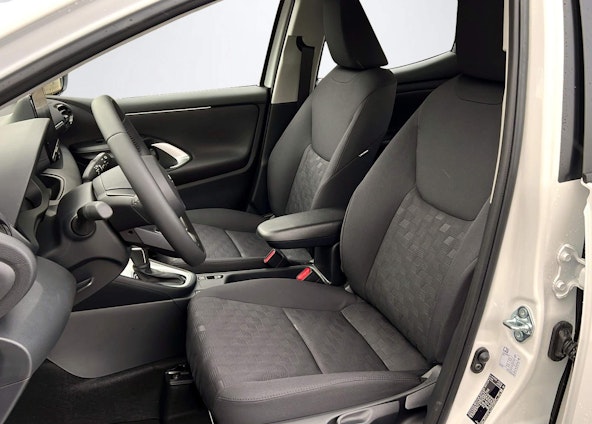 Vehicle image 14 Vehicle image 14