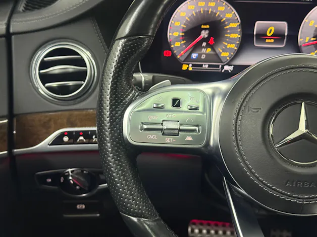 Mercedes-Benz S 560 4Matic AMG-Line 9G-Tronic