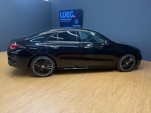 Mercedes-Benz CLA 250 4M - DISTRONIC / 360 Grad Kamera / Head-Up Display