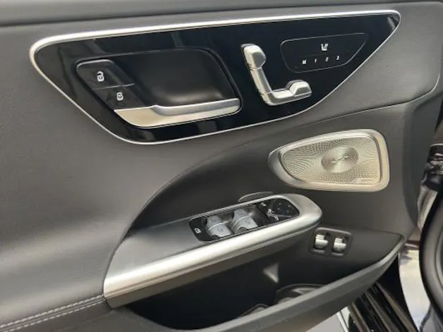 Mercedes-Benz C 300e 4 Matic EQ Hybrid