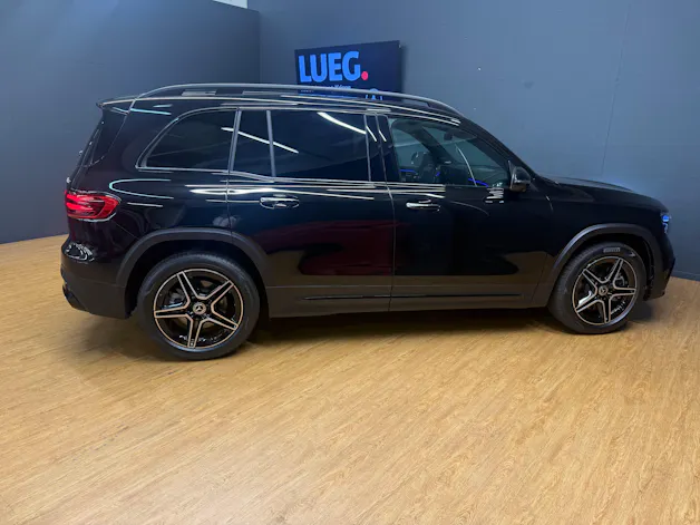 Mercedes-Benz GLB 220 d 4M - AMG / DISTRONIC / 360 Grad Kamera / Head-Up Display