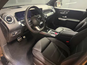 Mercedes-Benz GLB 220 d 4M - AMG / DISTRONIC / 360 Grad Kamera / Head-Up Display