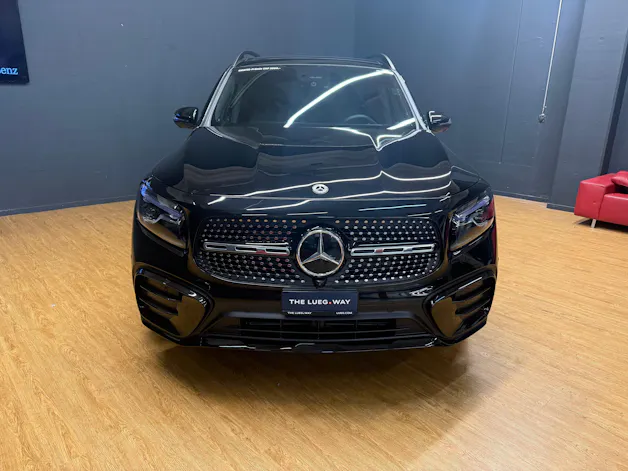 Mercedes-Benz GLB 220 d 4M - AMG / DISTRONIC / 360 Grad Kamera / Head-Up Display