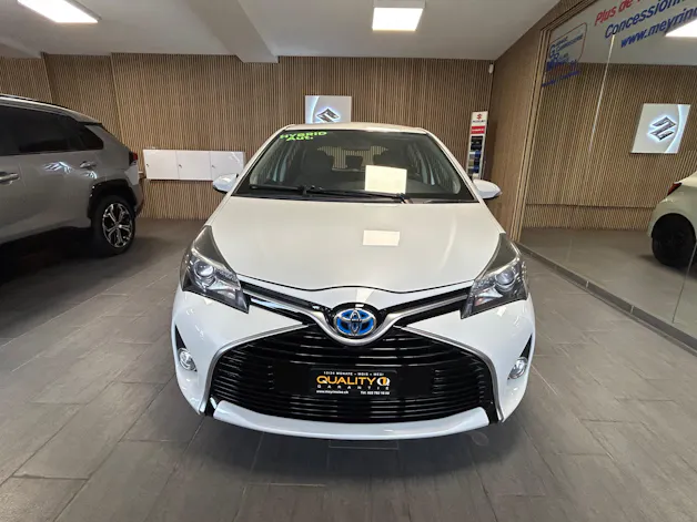 Toyota Yaris 1.5 VVT-i HSD Luna