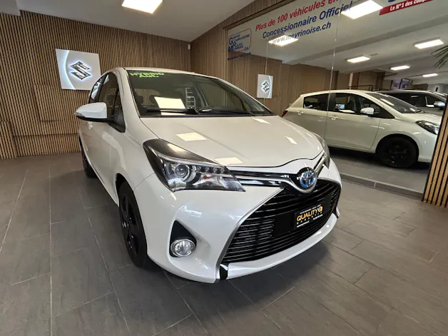 Toyota Yaris 1.5 VVT-i HSD Luna