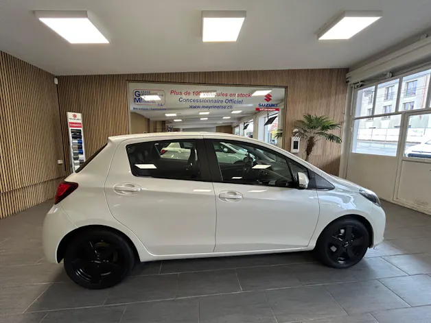 Toyota Yaris 1.5 VVT-i HSD Luna