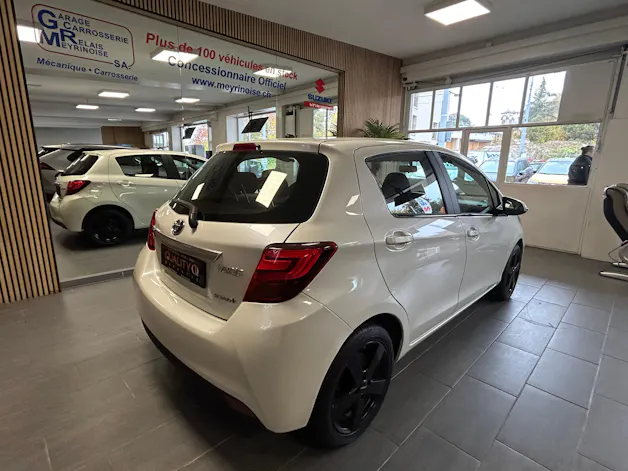 Toyota Yaris 1.5 VVT-i HSD Luna
