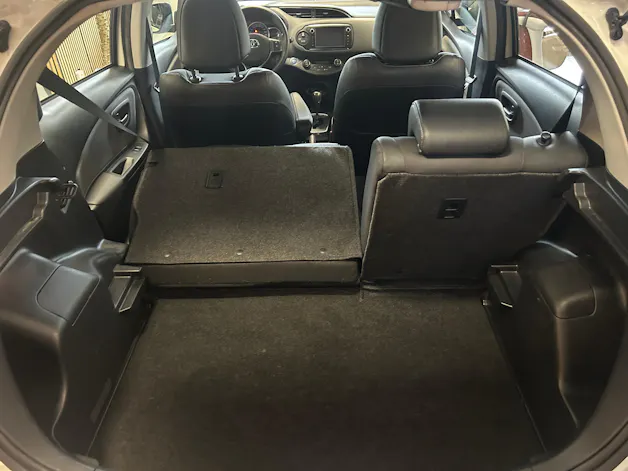 Toyota Yaris 1.5 VVT-i HSD Luna
