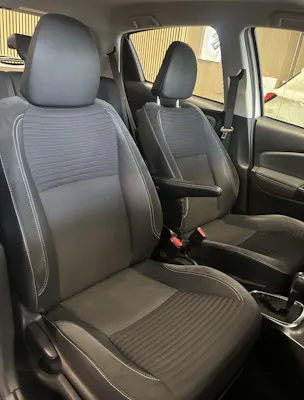 Toyota Yaris 1.5 VVT-i HSD Luna