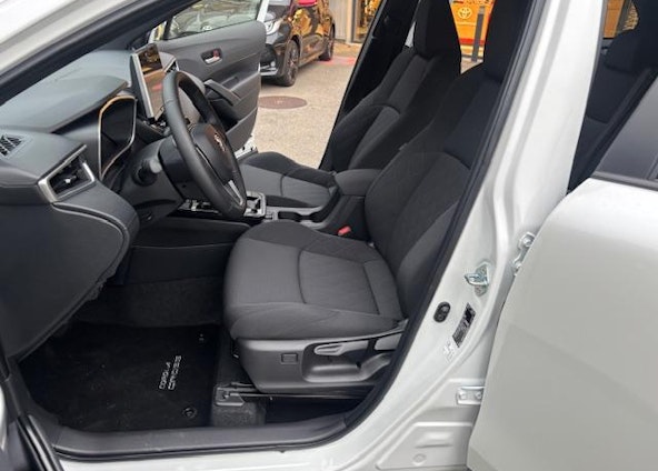 Vehicle image 10 Vehicle image 10