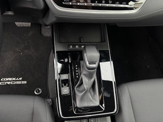 Vehicle image 15 Vehicle image 15