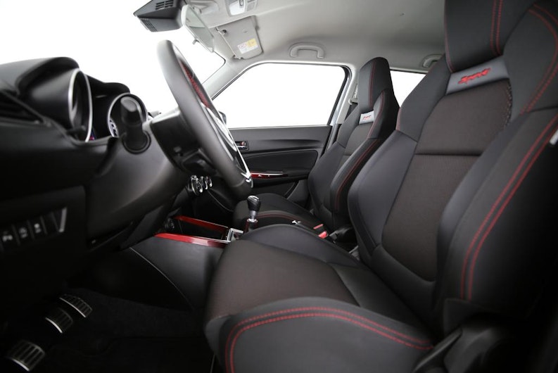 Vehicle image SUZUKI SWIFT