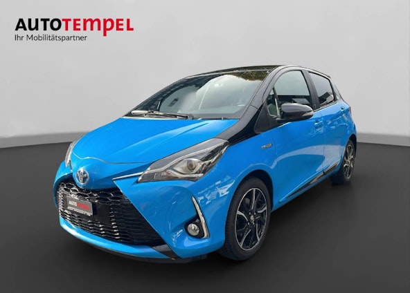 First vehicle image First vehicle image