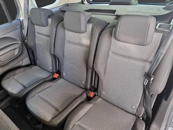 Vehicle image 11 Vehicle image 11