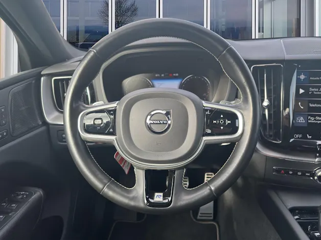 Volvo XC60 2.0 B5 MH R-Design AWD
