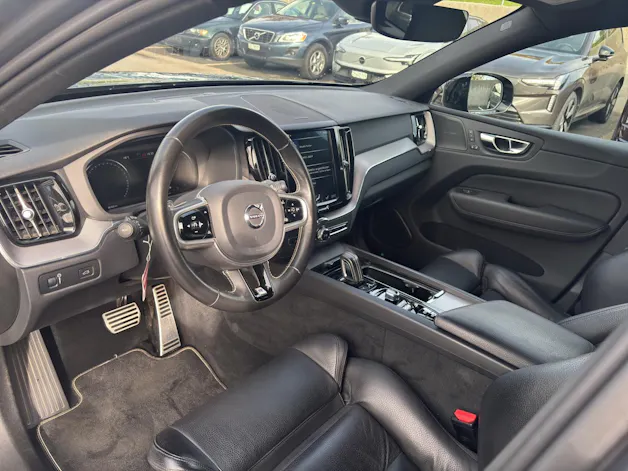 Volvo XC60 2.0 B5 MH R-Design AWD