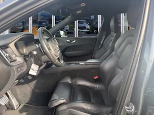 Volvo XC60 2.0 B5 MH R-Design AWD