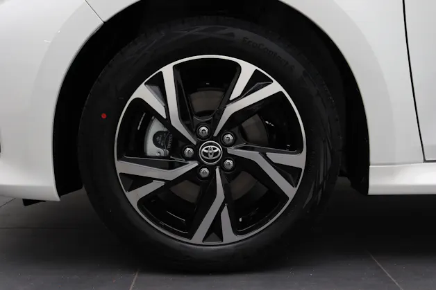 Toyota Yaris 1.5 VVT-i HSD Trend
