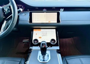 Vehicle image LAND ROVER Range Rover Evoque 2.0 T 300 R-Dynamic HSE